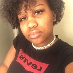 Meet your Posher, Charlene